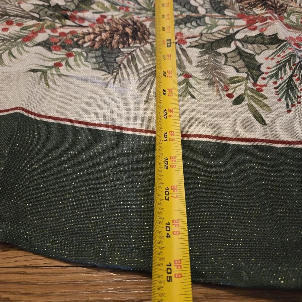 Cupcakes and Cashmere Christmas Tablecloth 60x105 Holly Pinecone Metallic Thread